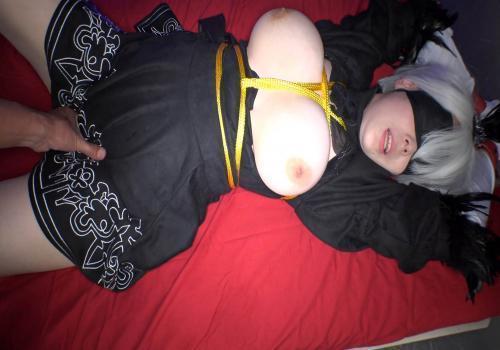 Cosphlay em hầu gái phục vụ vú to da trắng nõn